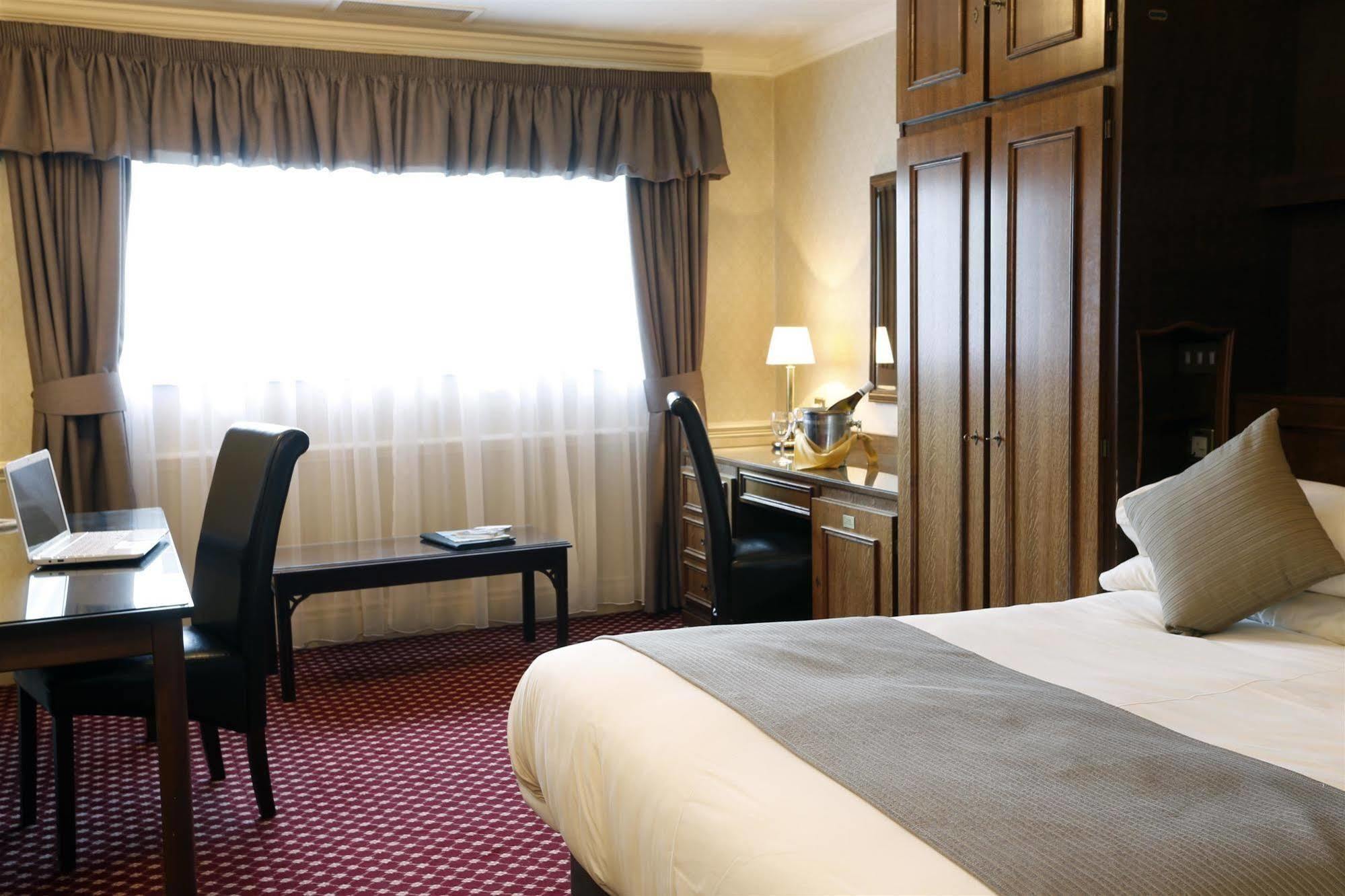 Burnley North Oaks Hotel&Leisure Club Eksteriør bilde